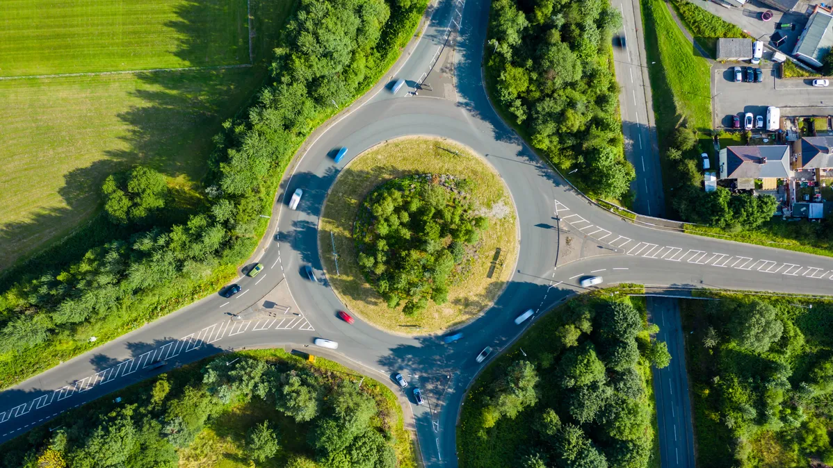 Who Is At Fault In A Roundabout Accident Cover Image